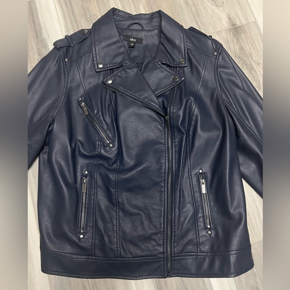 Navy jacket - Picture 3 of 8